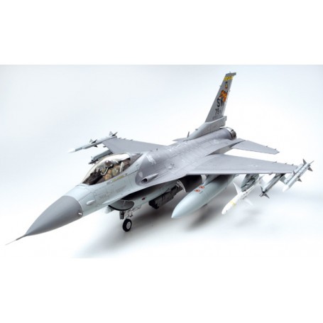Lockheed Martin F-16CJ Fighting Falcon Modellbausatz