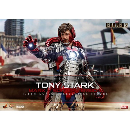Iron Man 2 Actionfigur Movie Masterpiece 1/6 Tony Stark (Mark V Suit Up Version) 31 cm Actionfigure